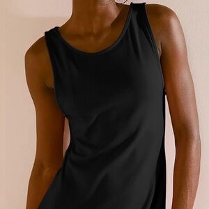 Women’s small yogalicious black tank top